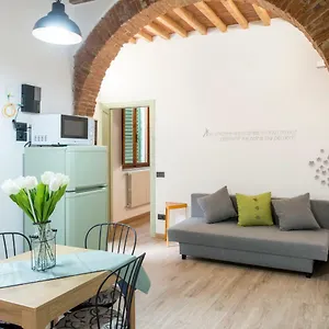 Apartment Giulia In S.reparata, Florence